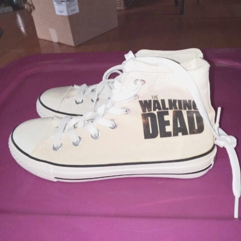 The Walking Dead Shoes features Rick Grimes Huan QIU Pair